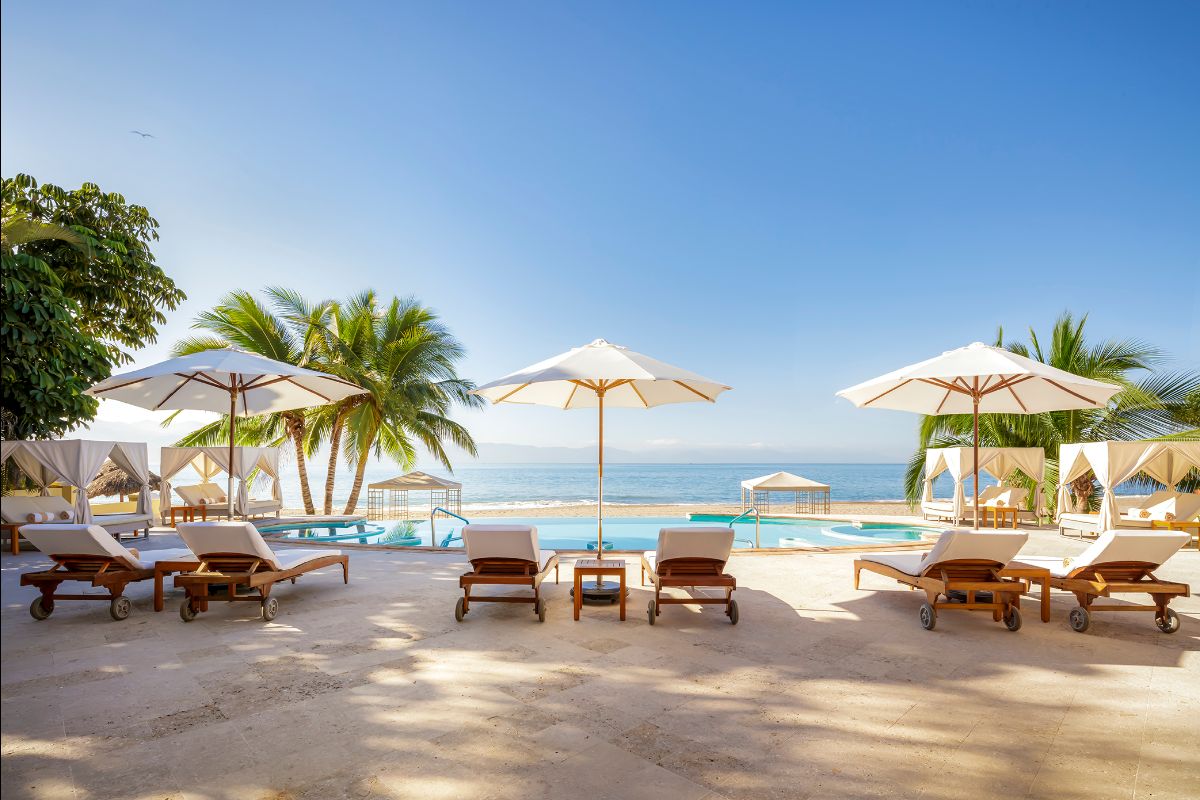 New concept: Táu Beach Club in Puerto Vallarta, between exclusivity,  relaxation and pleasure - Adeprotur