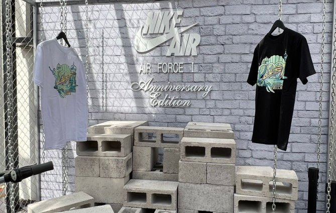PUERTO VALLARTA AND LUST MASARYK COLLABORATE AND LAUNCH A SPECIAL EDITION T-SHIRT. 